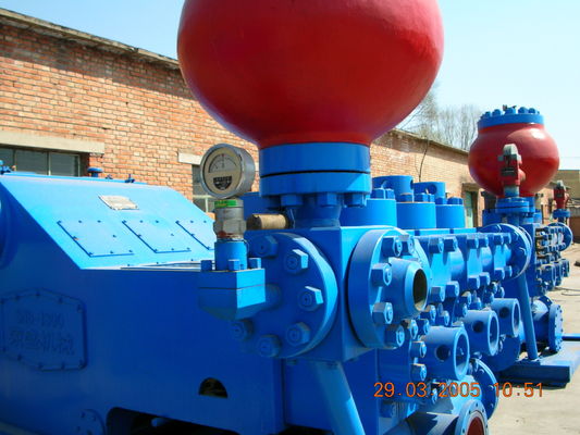 Máy bơm bùn khoan F500-F1600 1640KW 2200HP API 7K Máy bơm chạy bằng dầu diesel